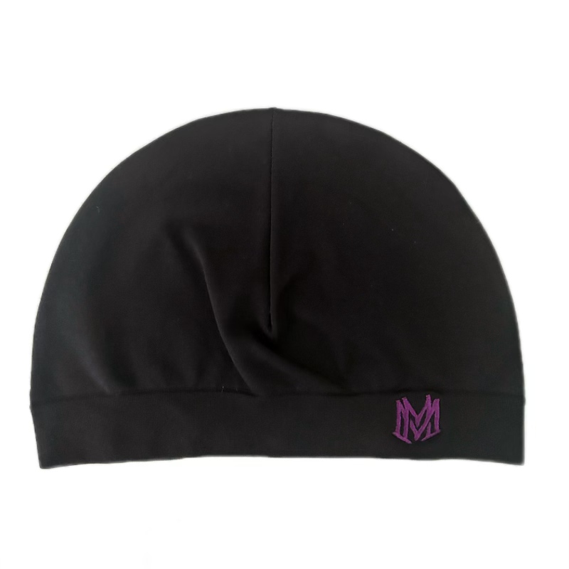 Letter M Embroidered Skull Cap - Running Gear Hat recension och pris